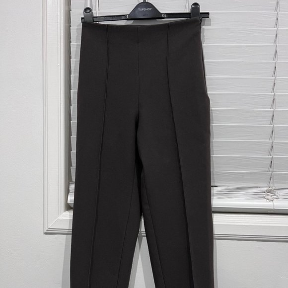 Zara Pants - Zara High-Rise Slim Fitting Pants - Size XS
